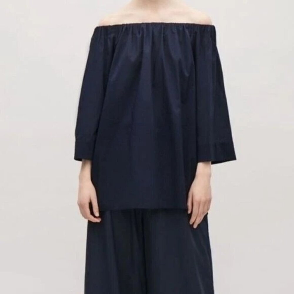 COS lightweight cotton 3/4 sleeve off-the-shoulder balloon top in navy